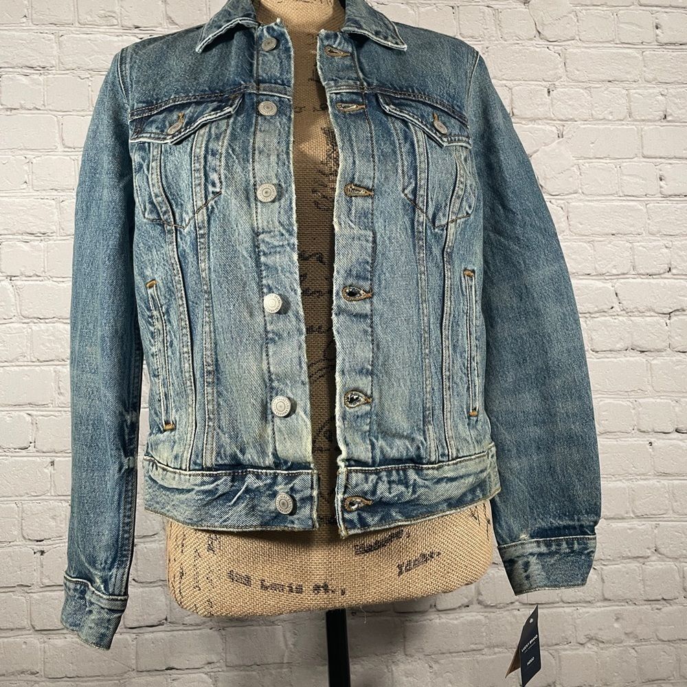 NWT🍀 Lucky Brand Ladies Denim Jacket Size Medium